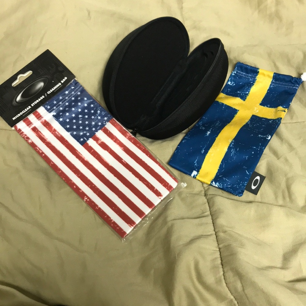 Oakley case & Soft case